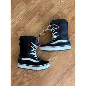 Vans Snow Boots Size 38 Black Sherpa Lined Waterproof Winter Boots